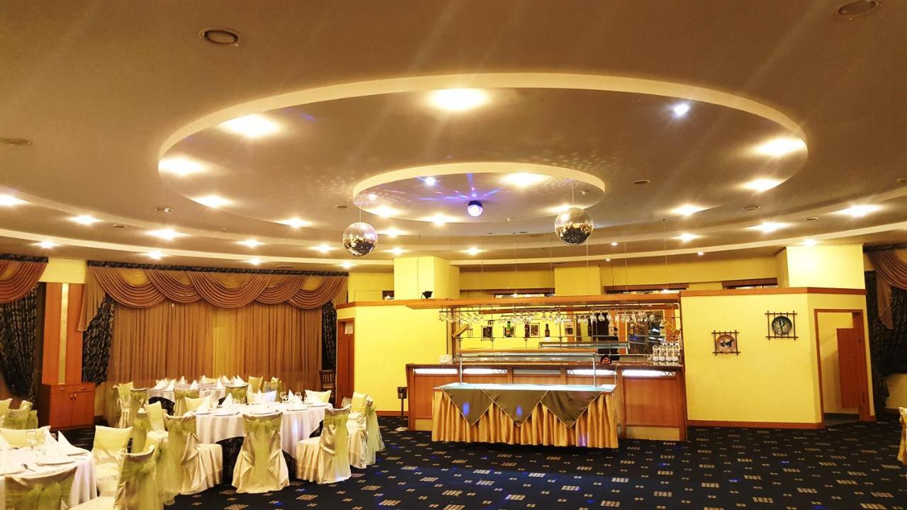Hotel Expo Taschkent Exterior foto